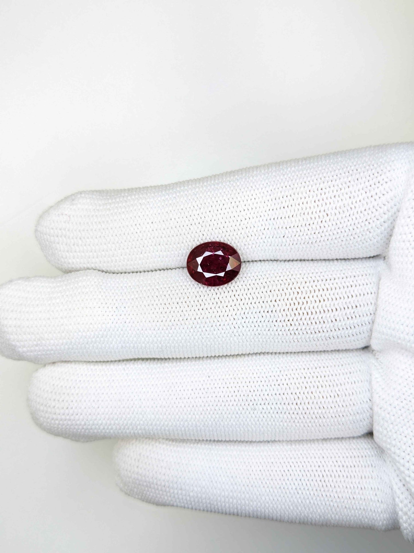 3.29 Carats Oval Cut Heat Red Ruby Loose Gemstone on hand