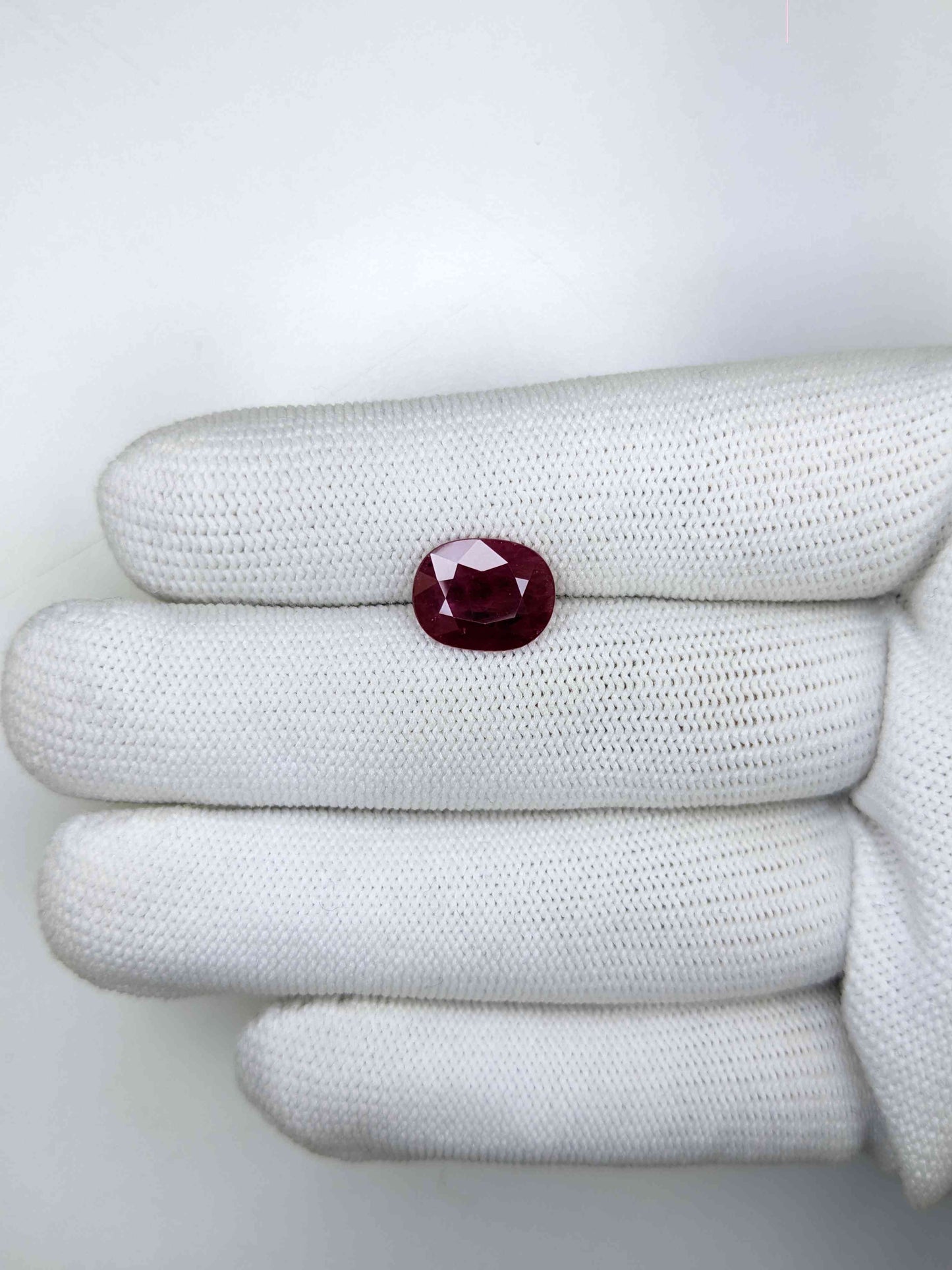 3.70 Carats Oval Cut Heat Red Ruby Loose Gemstone on hand