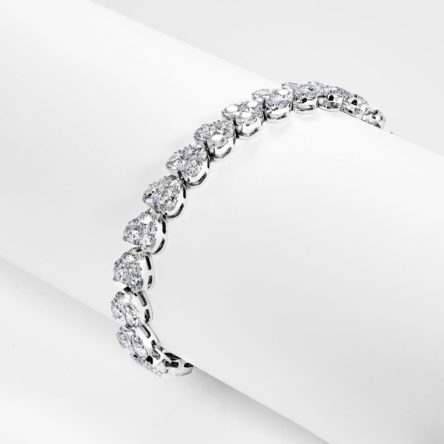 Avah 15 Carat Round Brilliant Cut Single Row Diamond Bracelet in 14k White Gold
