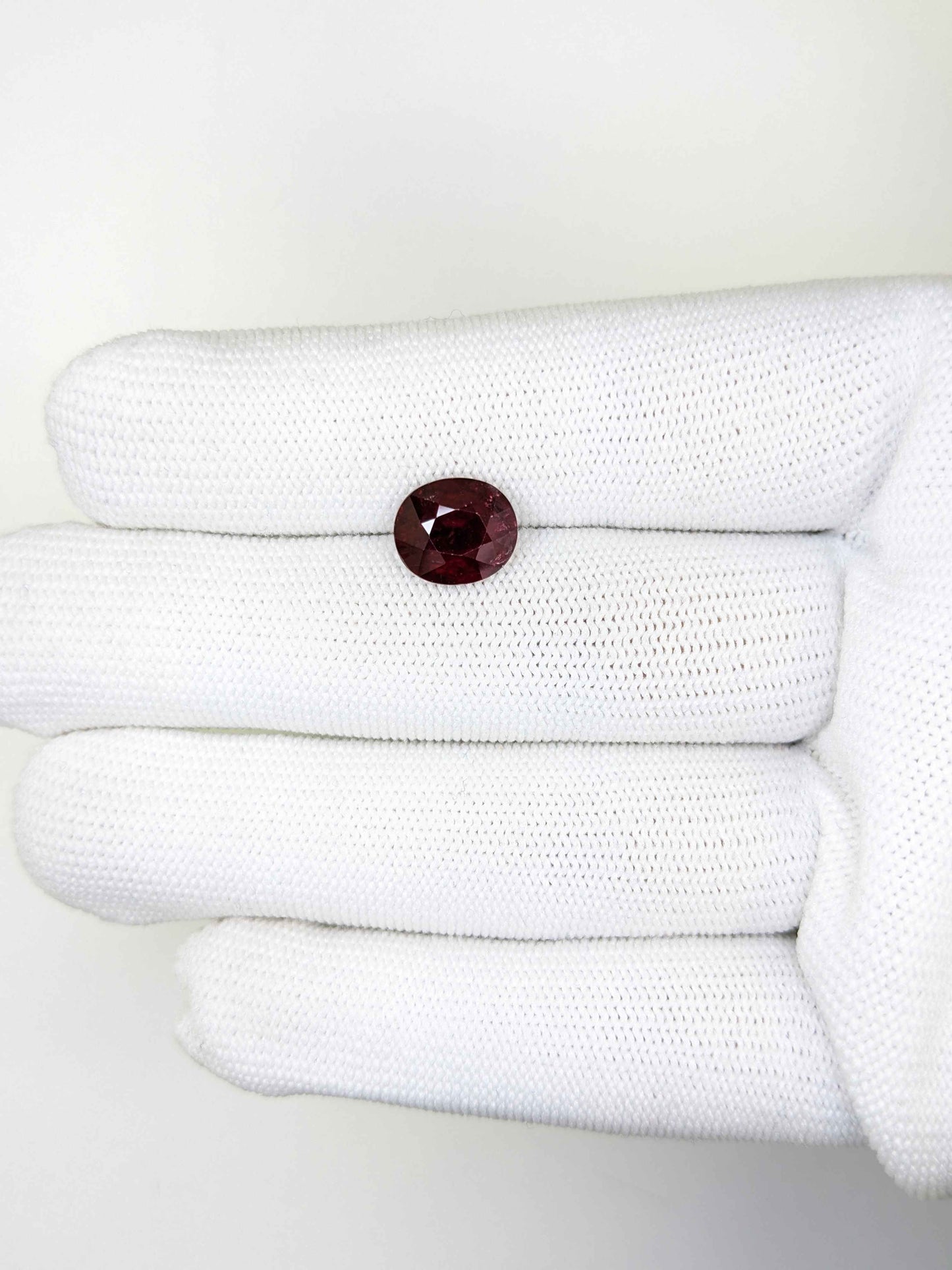 4.20 Carats Oval Cut Heat Red Ruby Loose Gemstone on hand