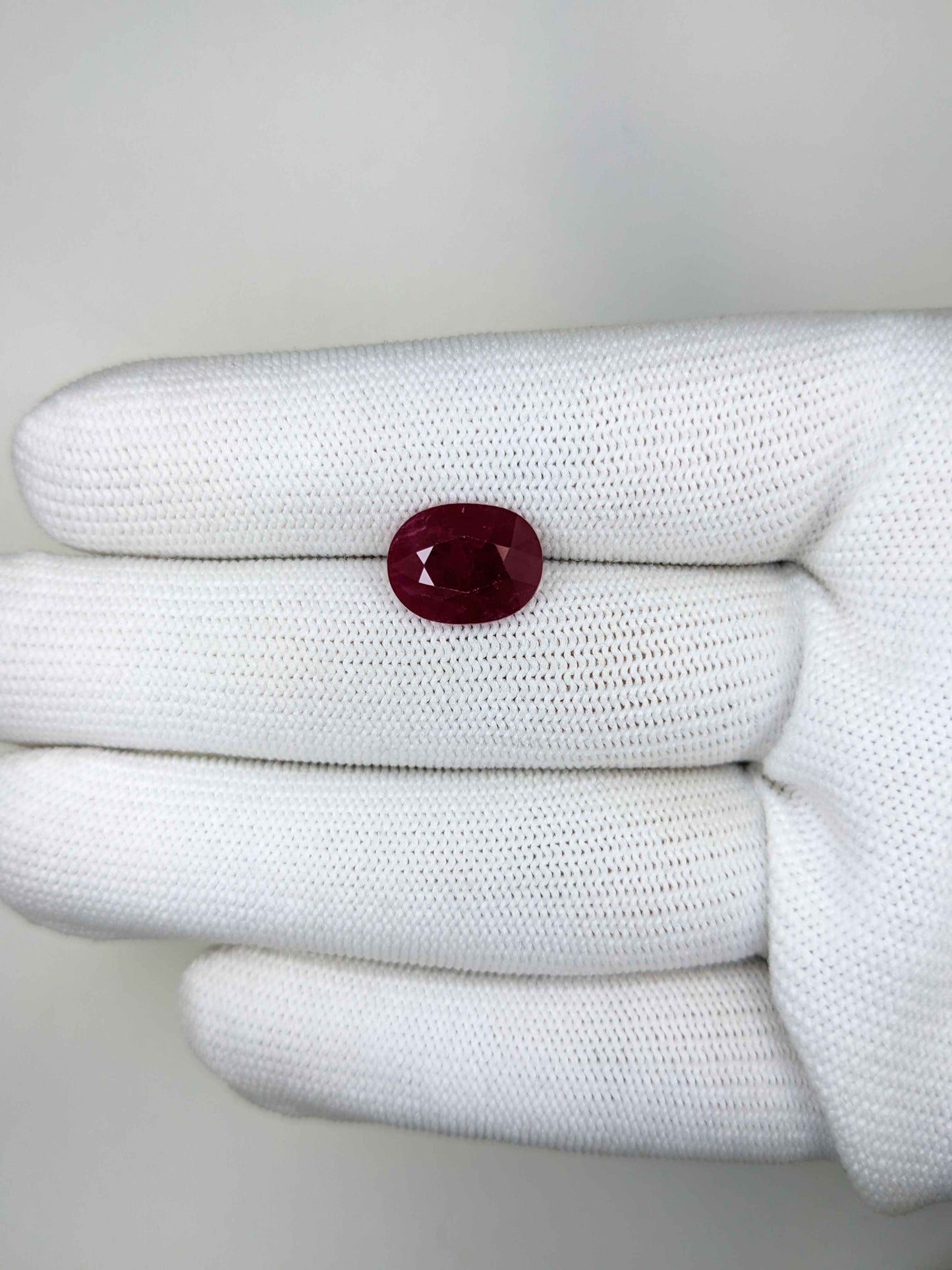 5.57 Carats Oval Cut Heat Red Ruby Loose Gemstone on hand