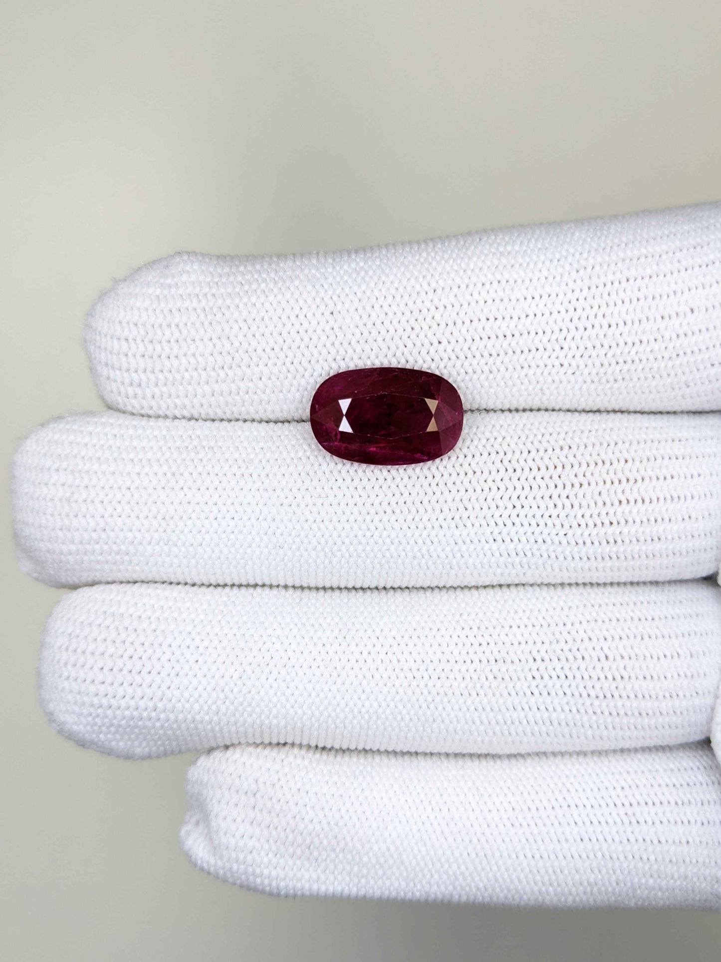 6.18 Carats Oval Cut Heat Red Ruby Loose Gemstone on hand