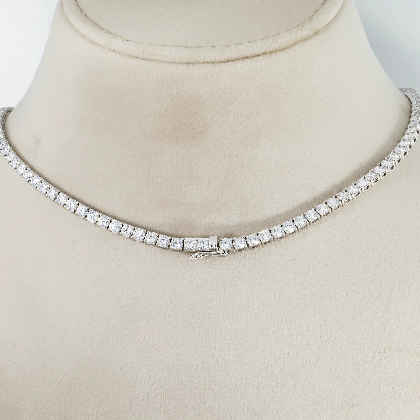 Lashika 18 Carat Round Cut Diamond Tennis Necklace Back