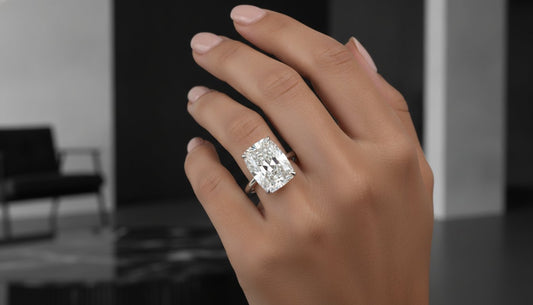 The Elongated Cushion Cut: A Masterclass in Modern Luxury Silhouettes (2026 Guide)