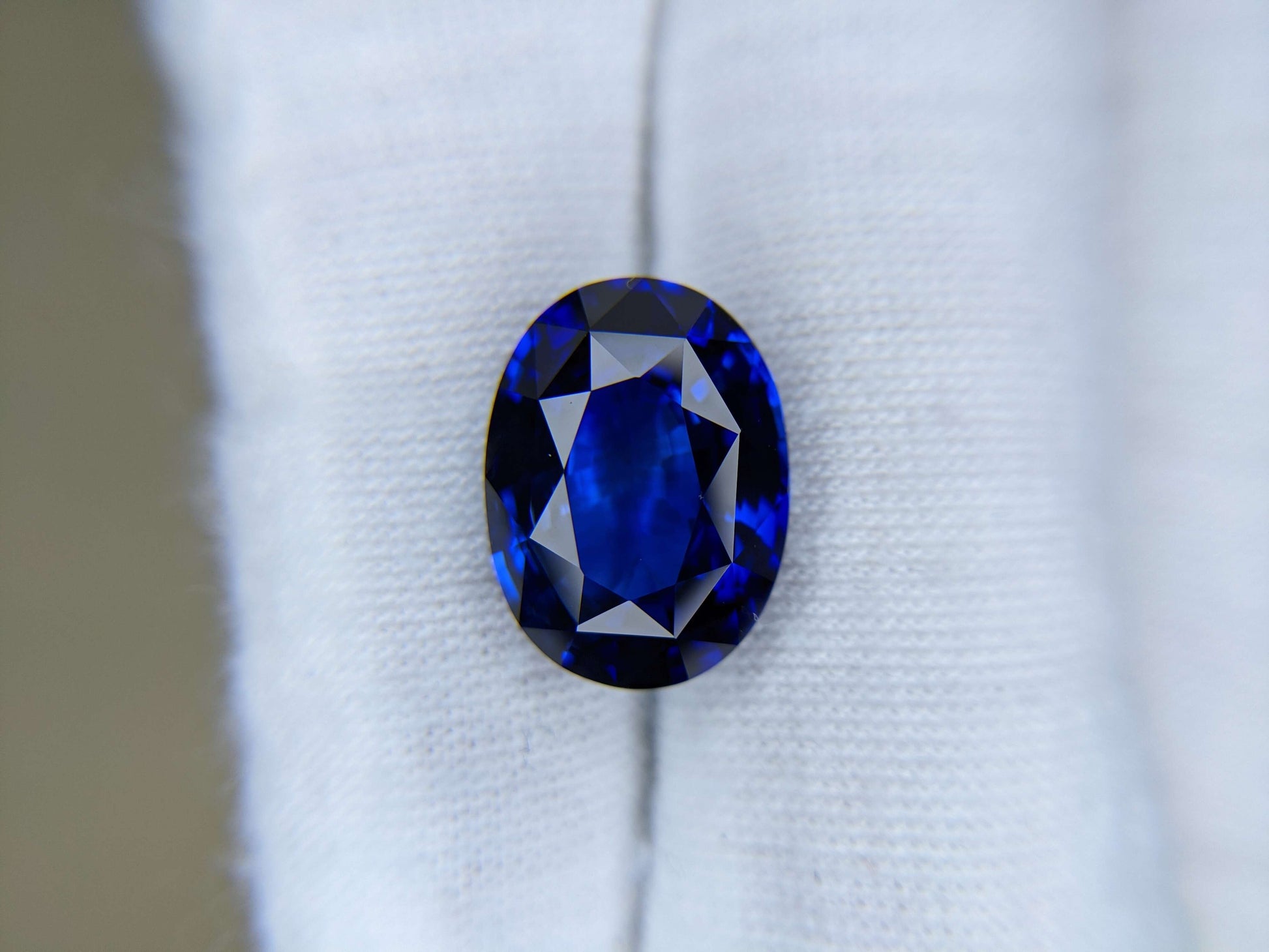 10.27 Carat Oval Cut Heat Royal Blue Sapphire Loose Gemstone GRS On Hand