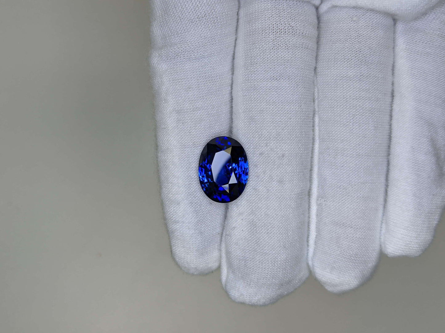 10.27 Carat Oval Cut Heat Royal Blue Sapphire Loose Gemstone GRS On Hand 1