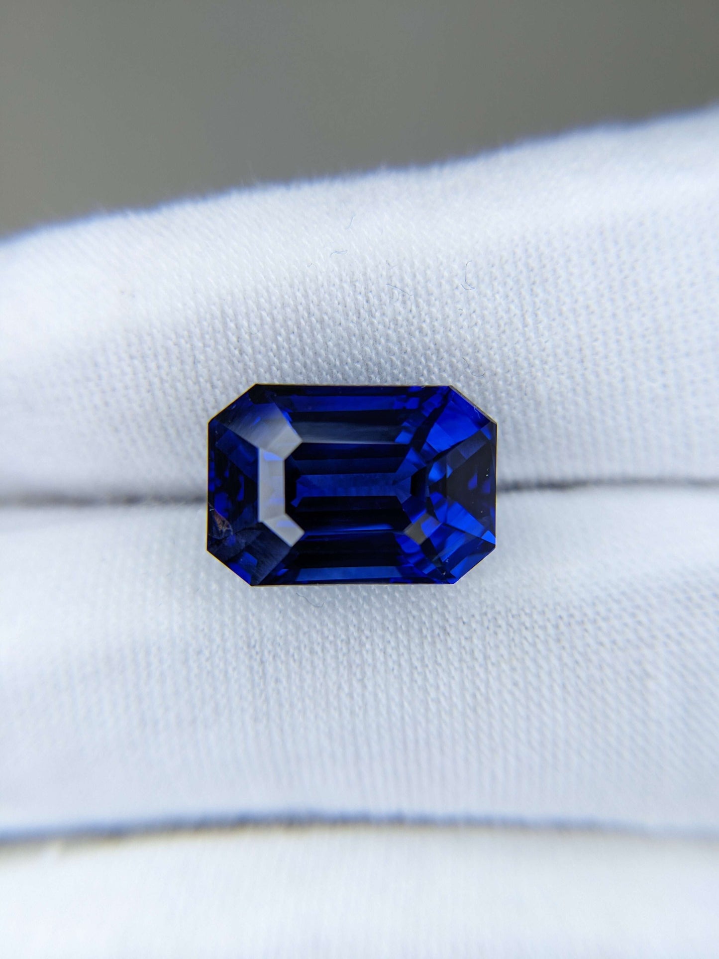 10.94 Carat Emerald Cut Heat Royal Blue Sapphire Loose Gemstone GIA Certified On Hand