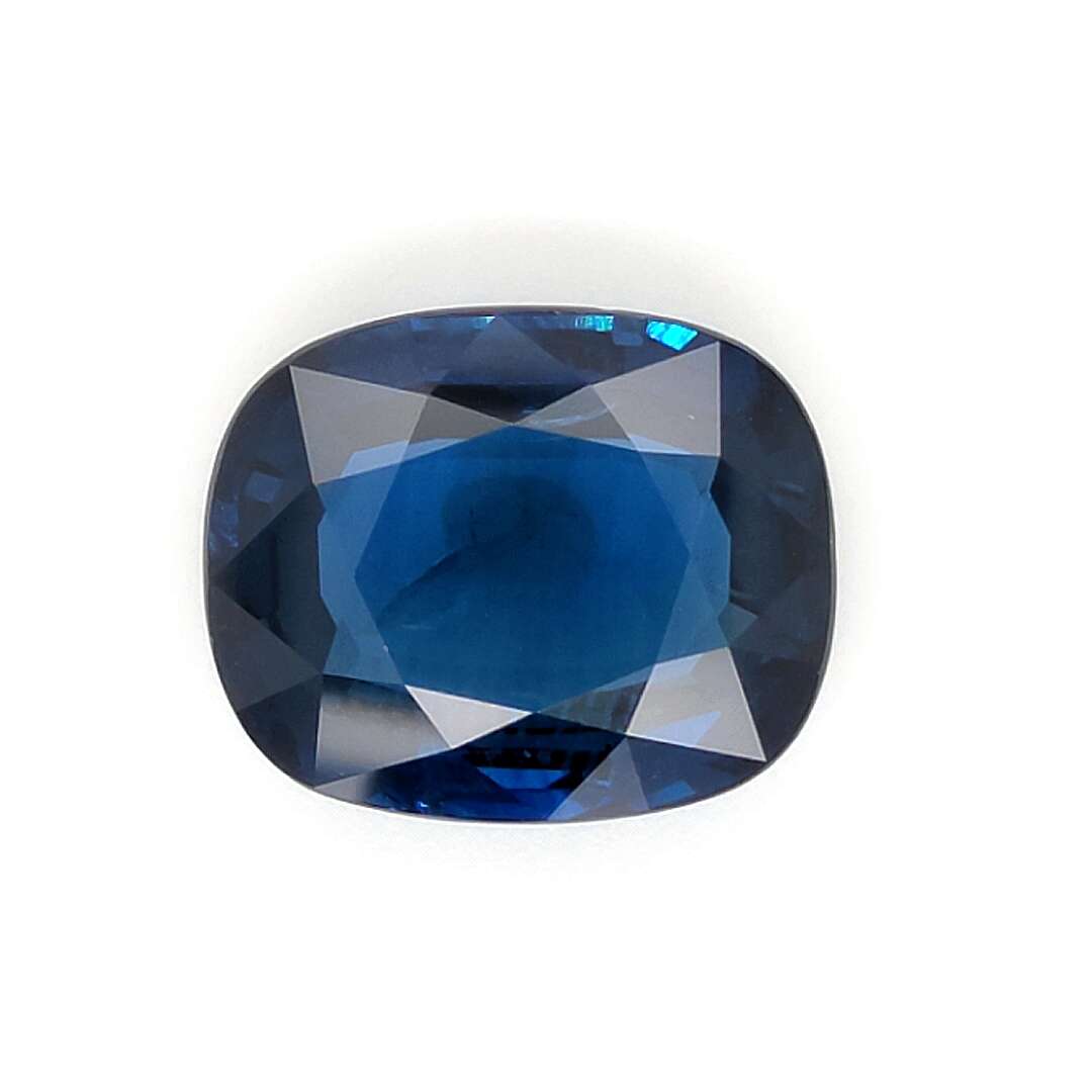 18.62 Carat Cushion Cut No Heat Vivid Blue Sapphire Loose Gemstone GRS Close