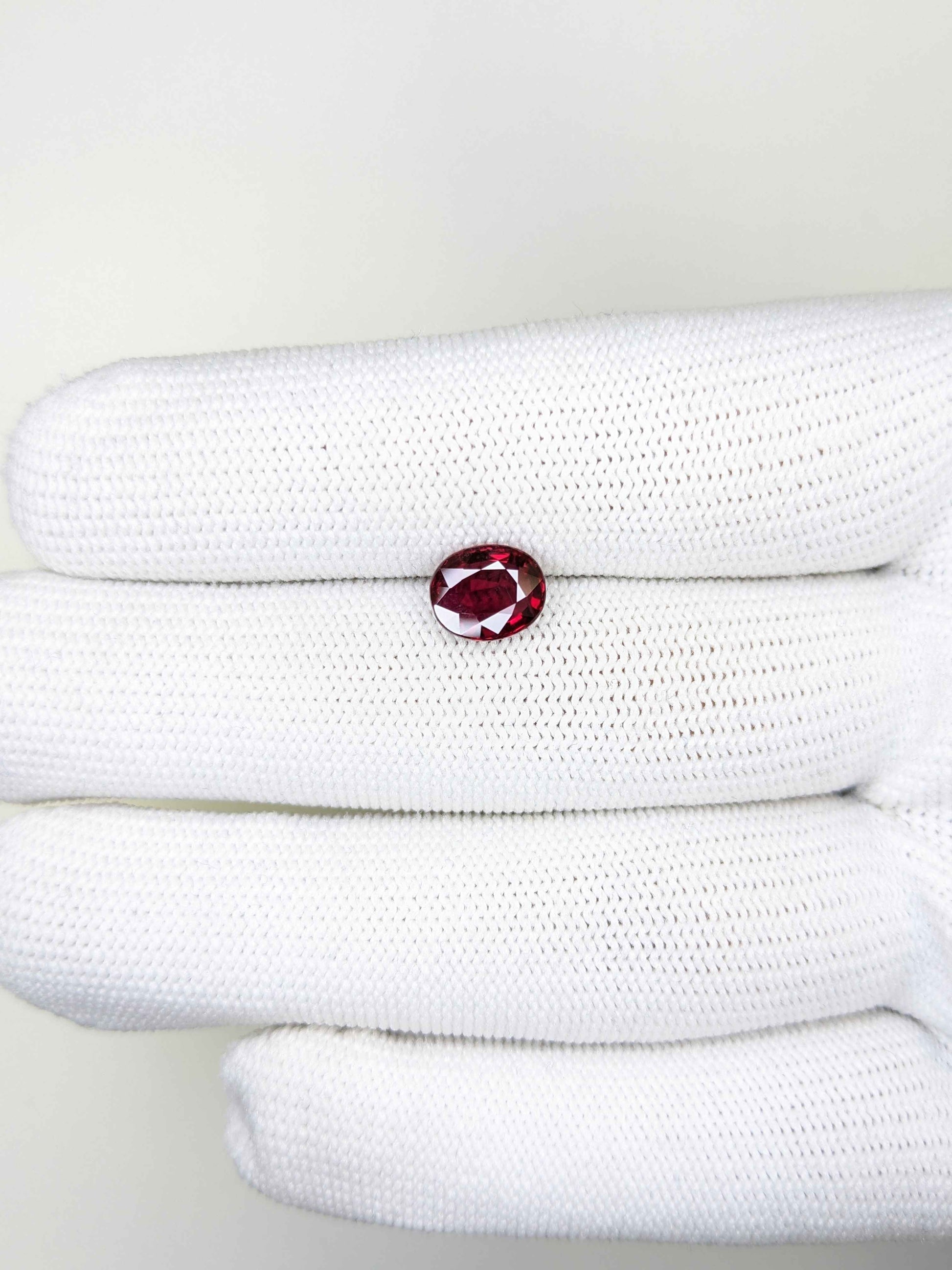 2.02 Carats Oval Cut Heat Vivid Red Ruby Loose Gemstone Bellerophon On Hand