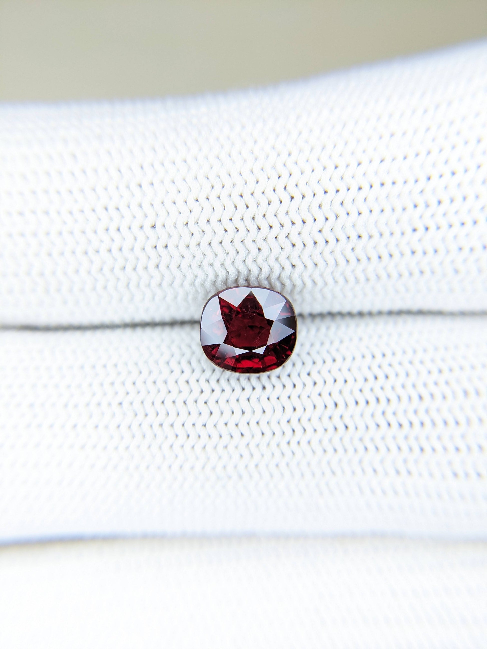 2.04 Carats Cushion Cut Heat Red Ruby Loose Gemstone Bellerophon