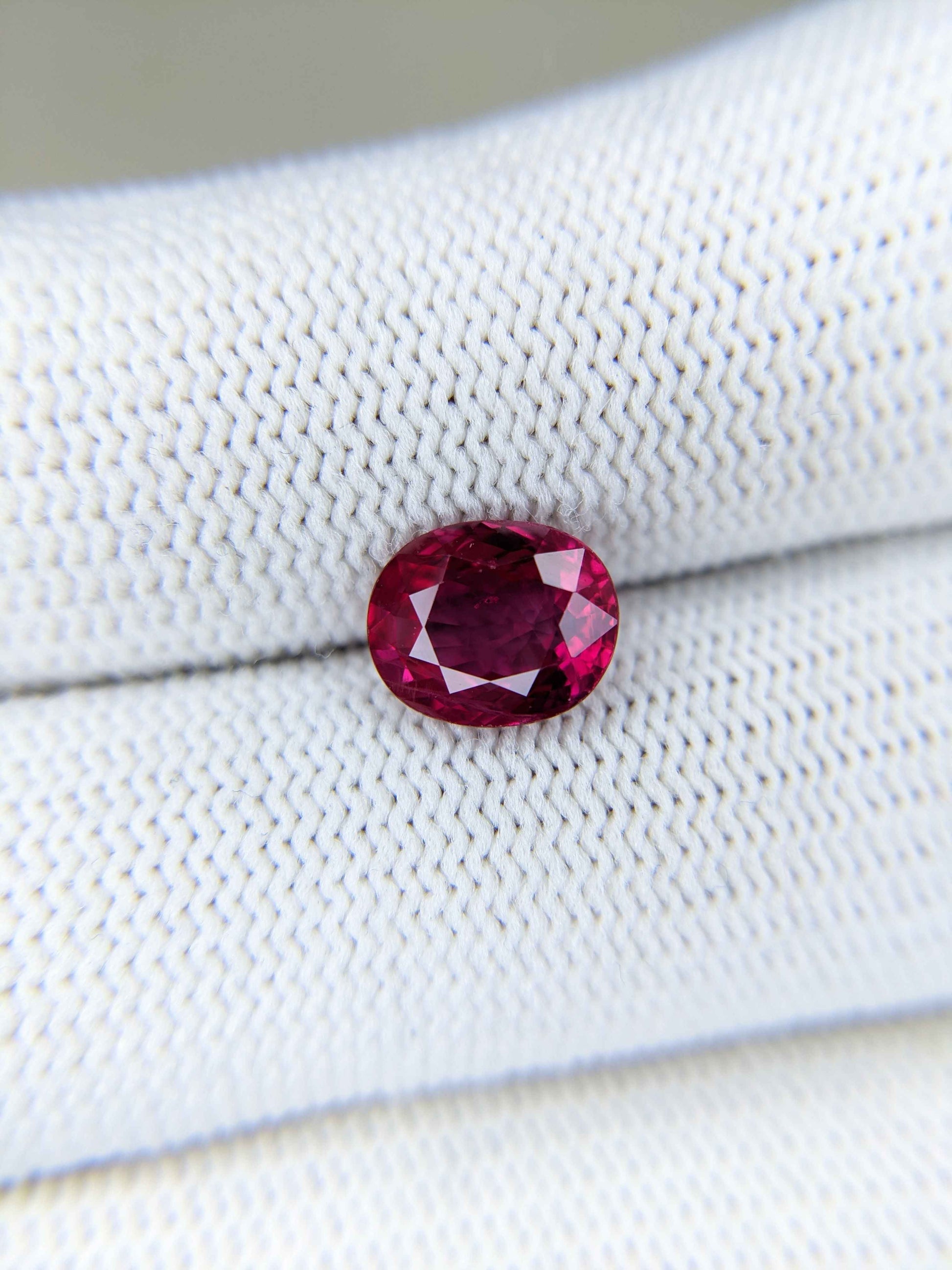 2.06 Carats Oval Cut Heat Red Ruby Loose Gemstone 
