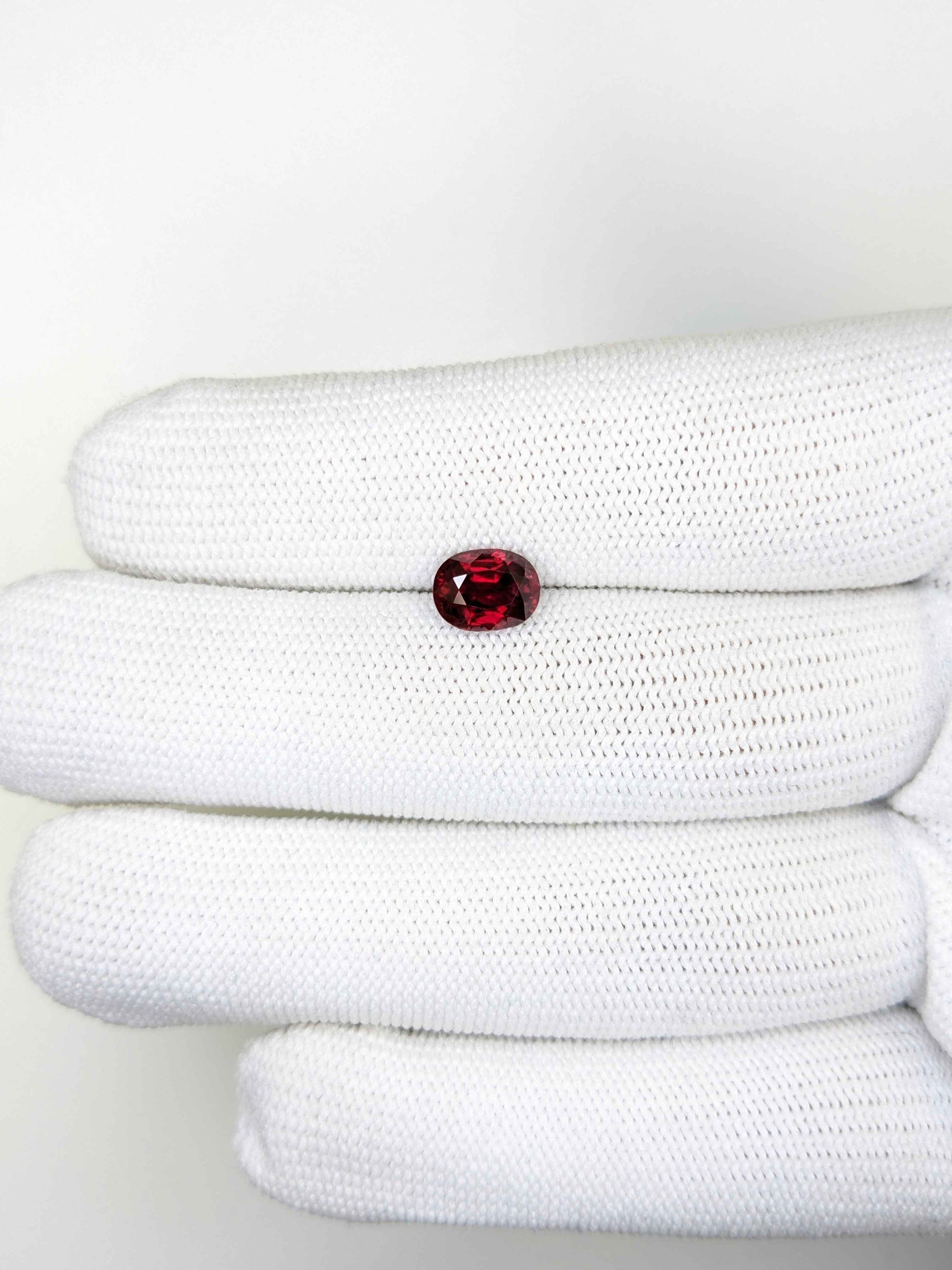 2.07 Carats Oval Cut Heat Vivid Red Ruby Loose Gemstone Bellerophon On Hand