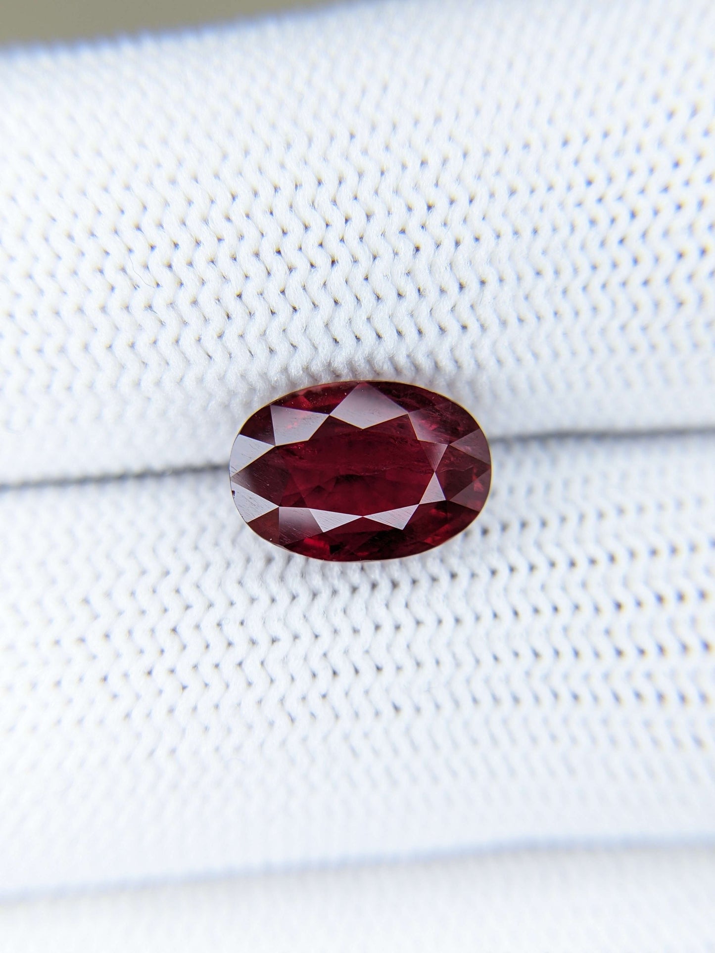 3.01 Carats Oval Cut Heat Pigeon Blood Red Ruby Loose Gemstone GFCO
