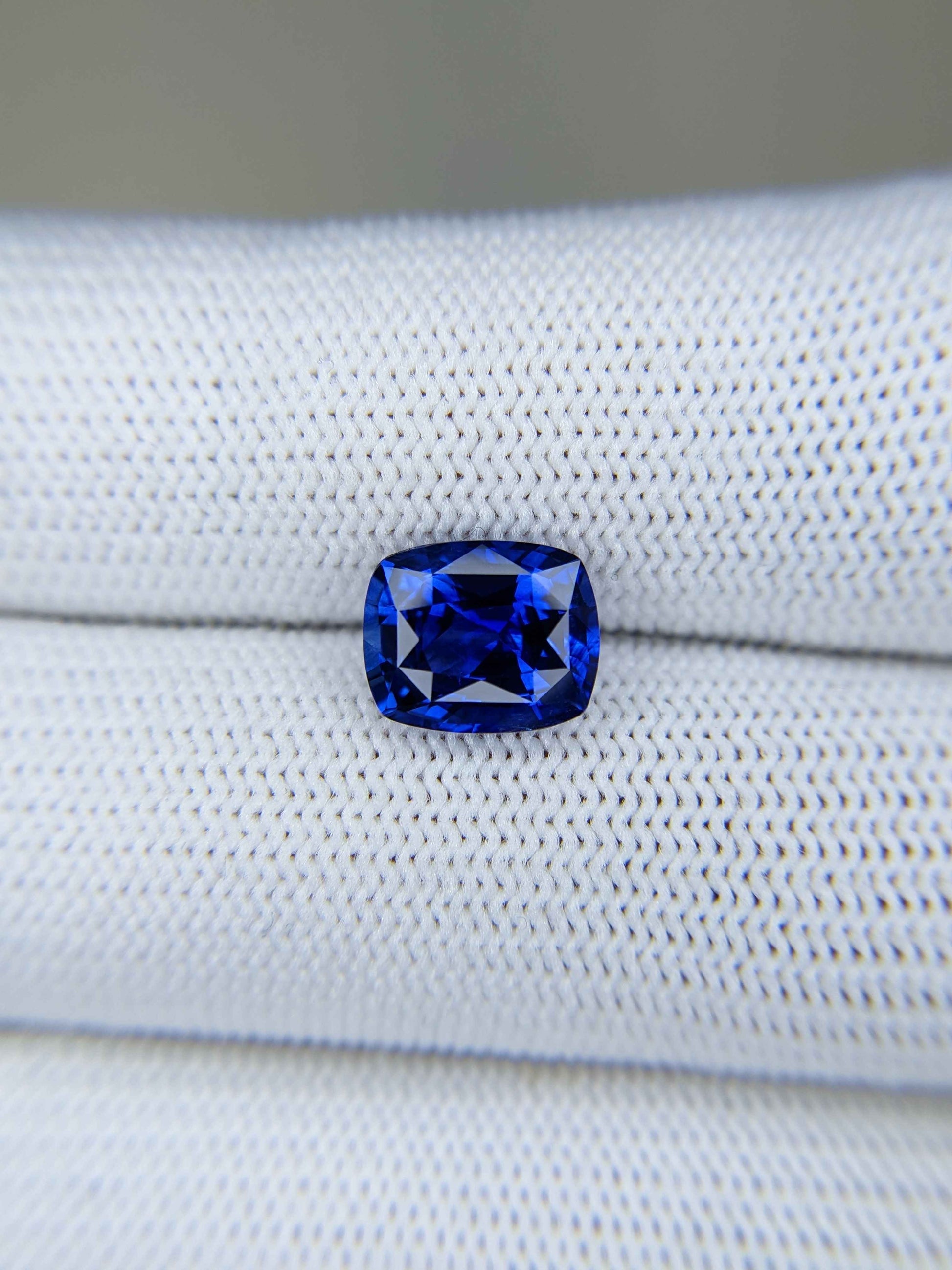 3.06 Carat Cushion Cut Heat Blue Sapphire Loose Gemstone