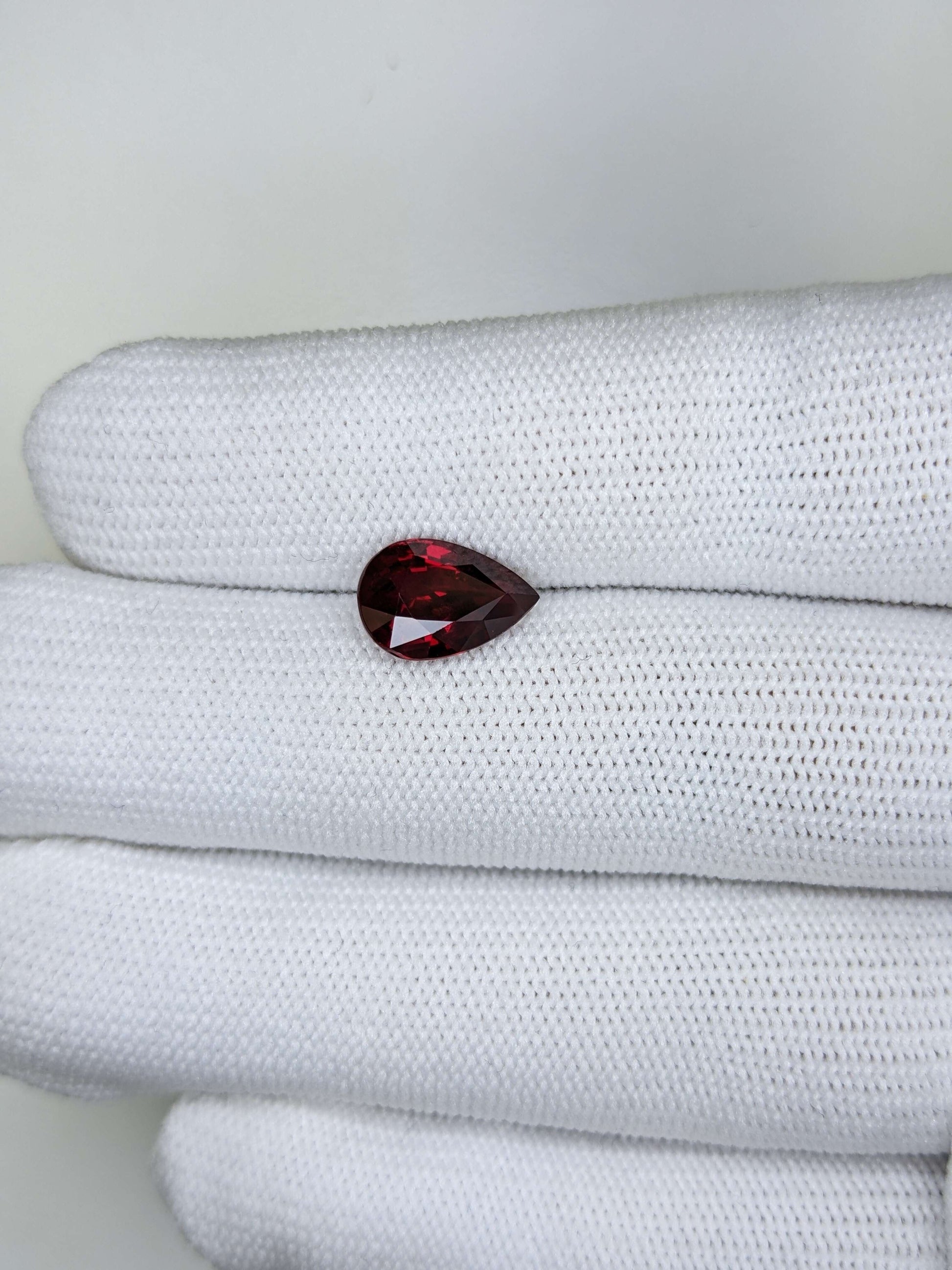 3.09 Carats Pear Cut Heat Pigeon Blood Red Ruby Loose Gemstone TIGL On Hand 2