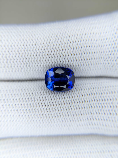 3.10 Carat Cushion Cut Heat Blue Sapphire Loose Gemstone on hand