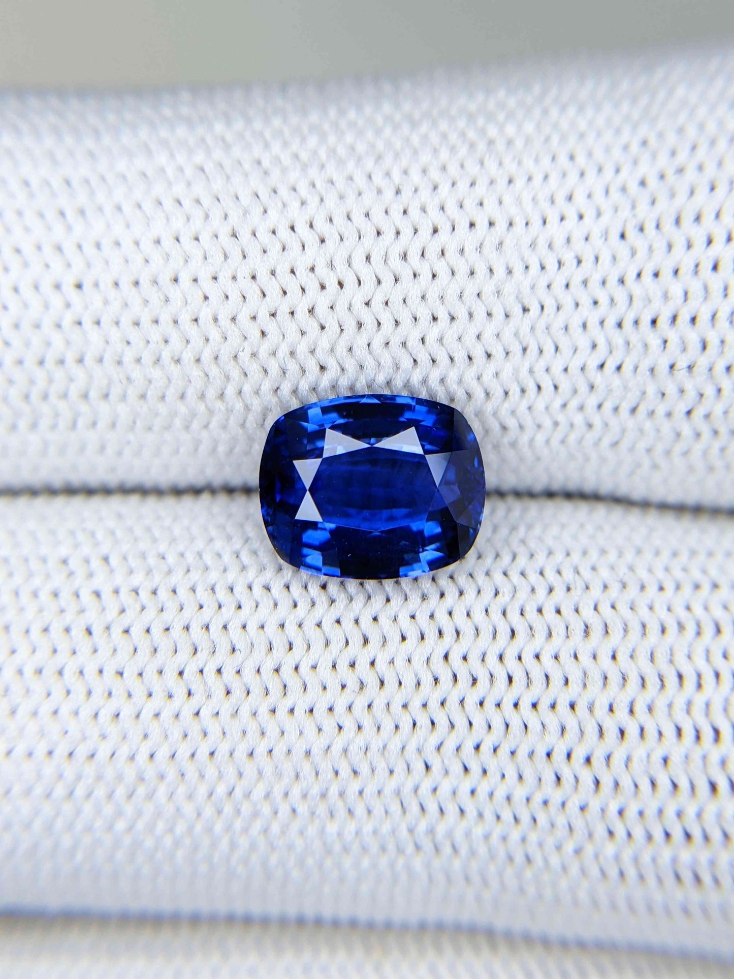 3.10 Carat Cushion Cut Heat Blue Sapphire Loose Gemstone