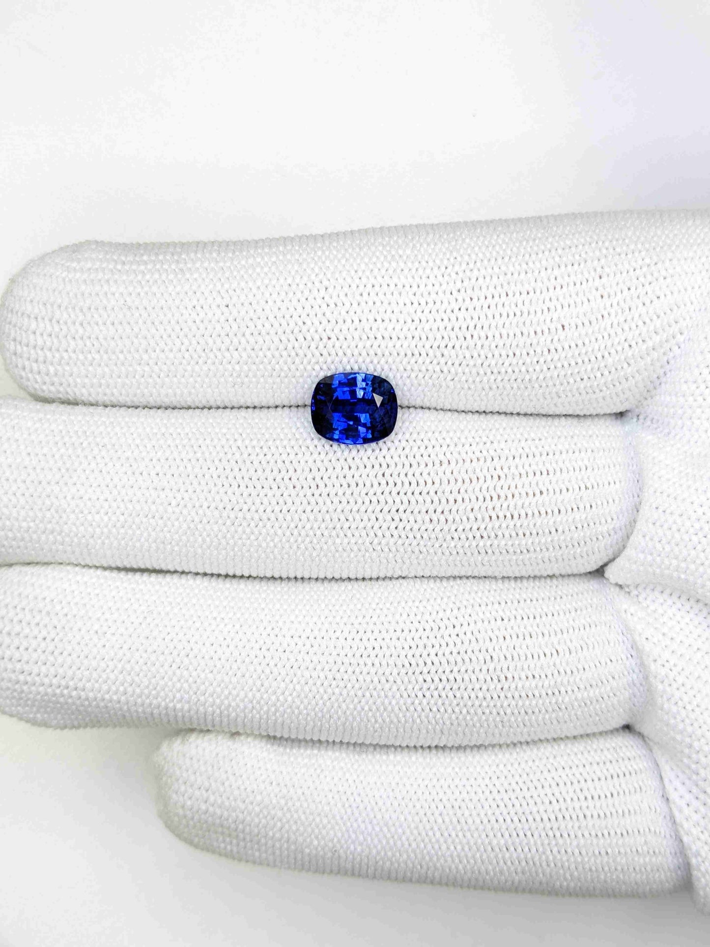 3.10 Carat Cushion Cut Heat Blue Sapphire Loose Gemstone close up
