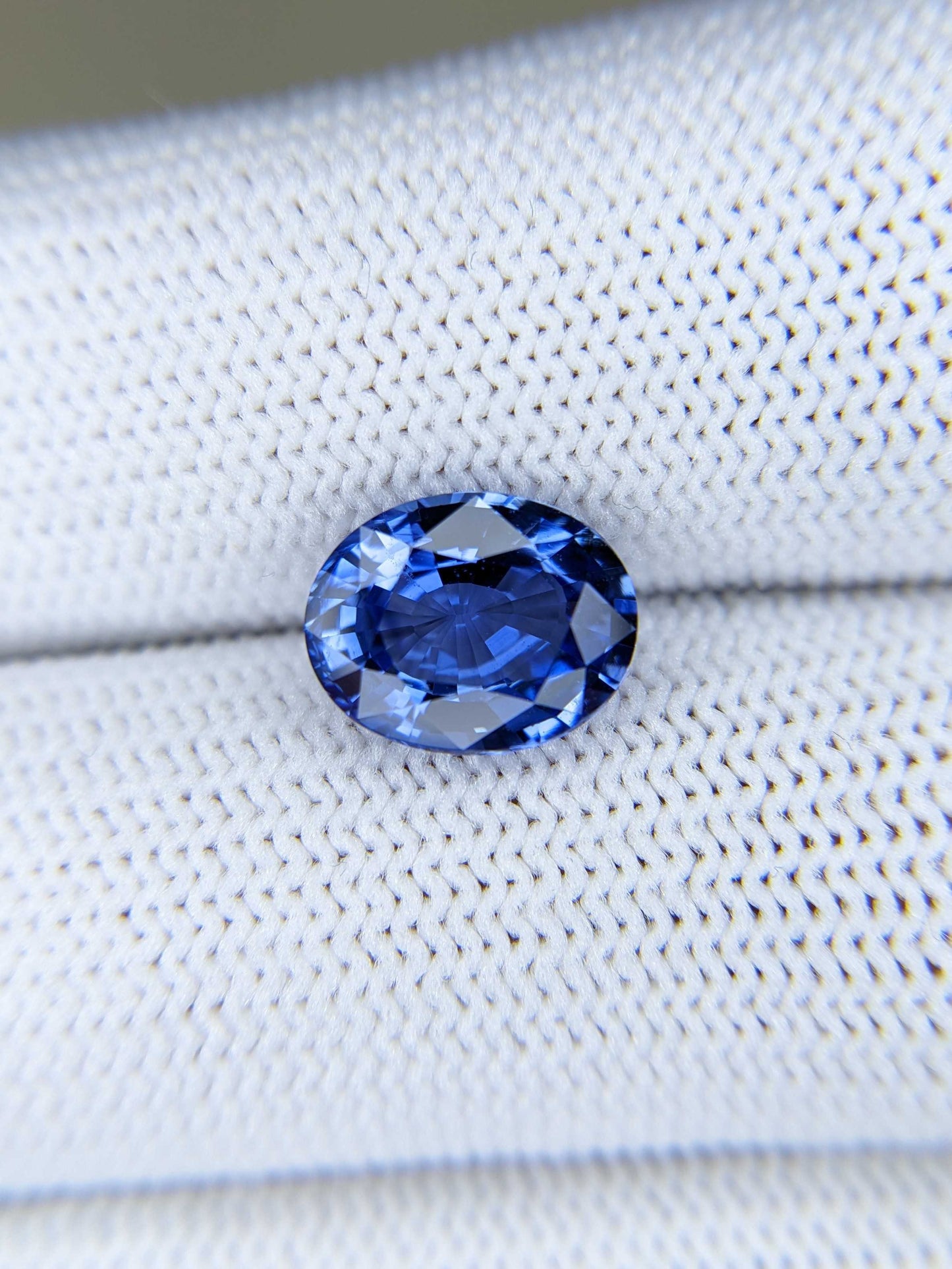 3.10 Carat Oval Cut No Heat Blue Sapphire Loose Gemstone 
