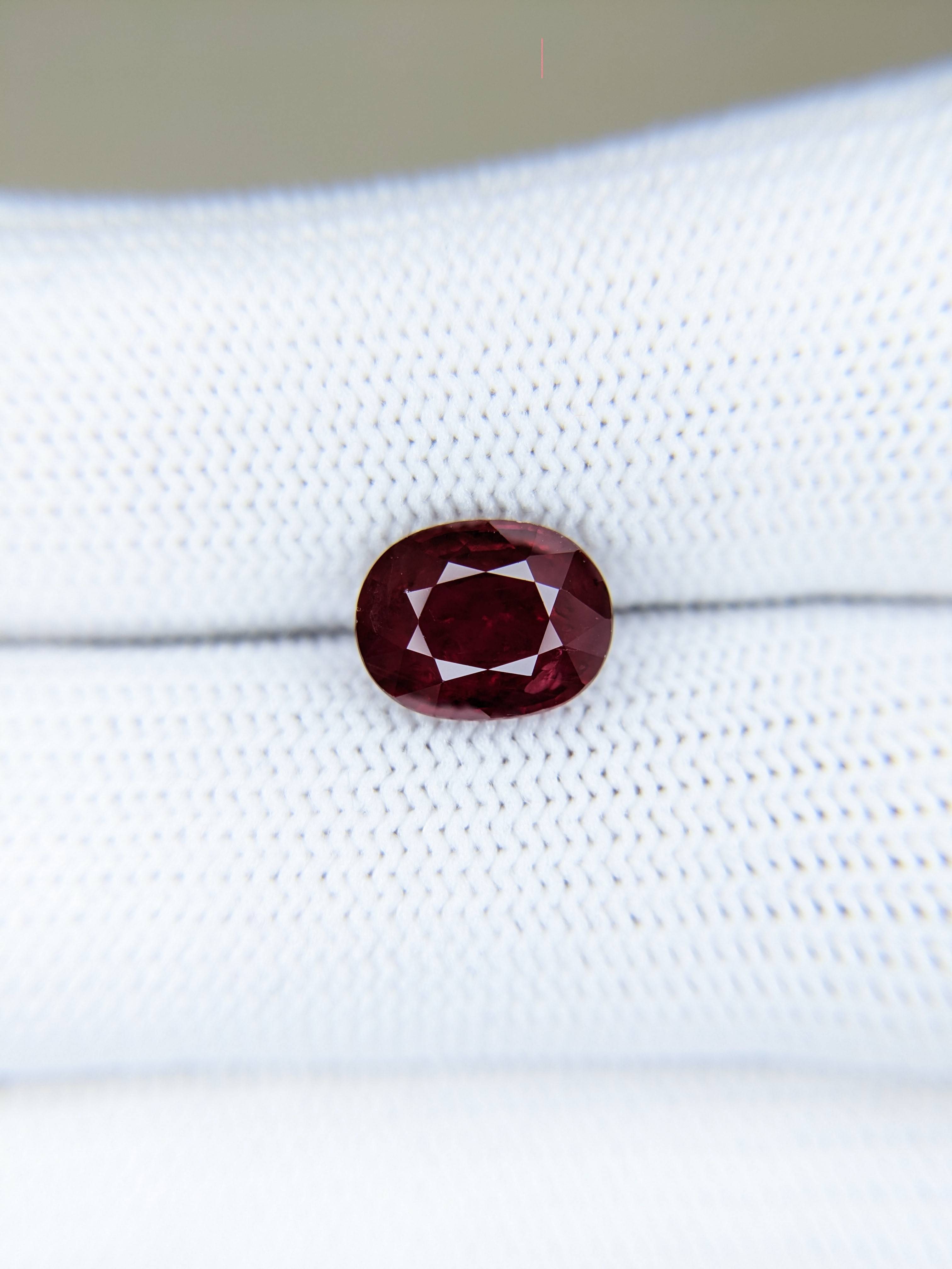 3.11 Carats Oval Cut Heat Pigeon Blood Red Ruby Loose Gemstone GFCO ...