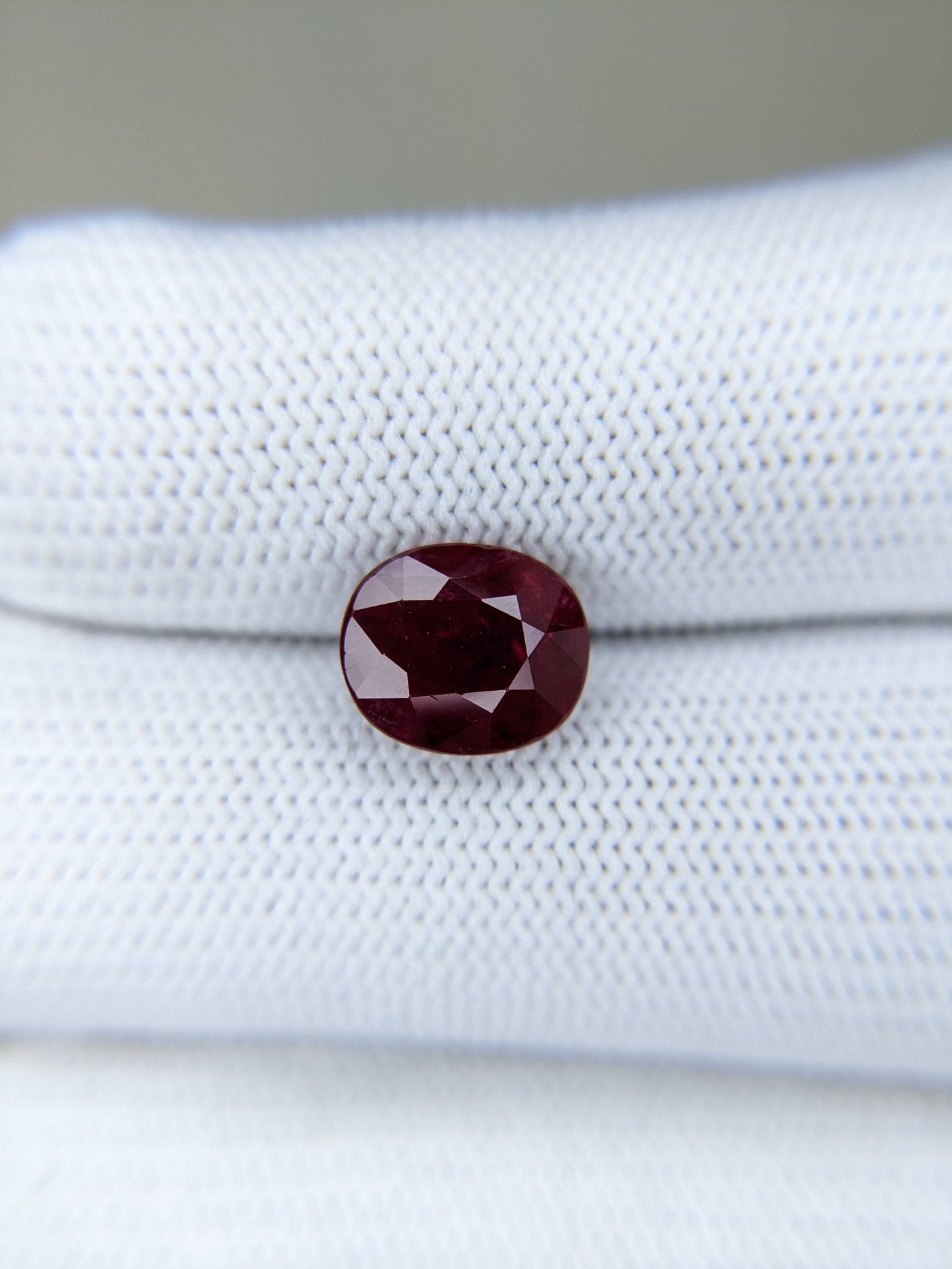 3.11 Carats Oval Cut Heat Red Ruby Loose Gemstone On Hand