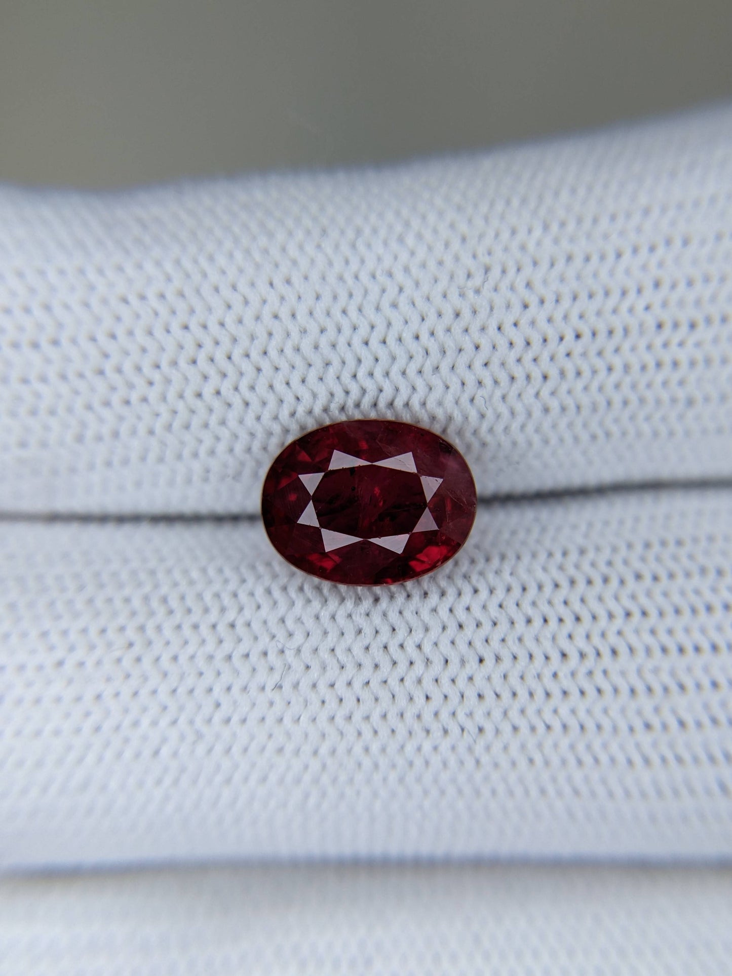 3.17 Carats Oval Cut Heat Red Ruby Loose Gemstone