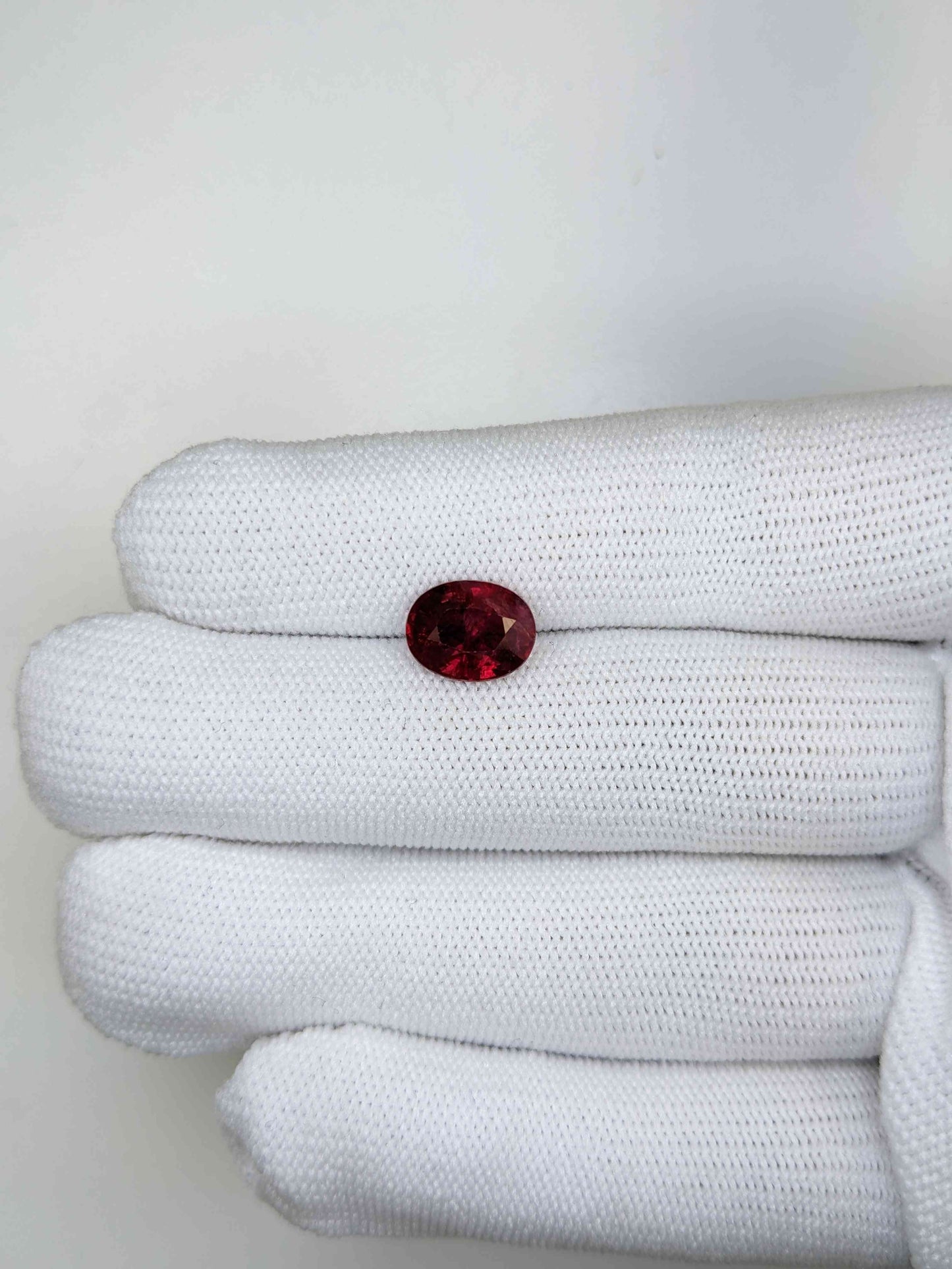 3.17 Carats Oval Cut Heat Red Ruby Loose Gemstone on hand