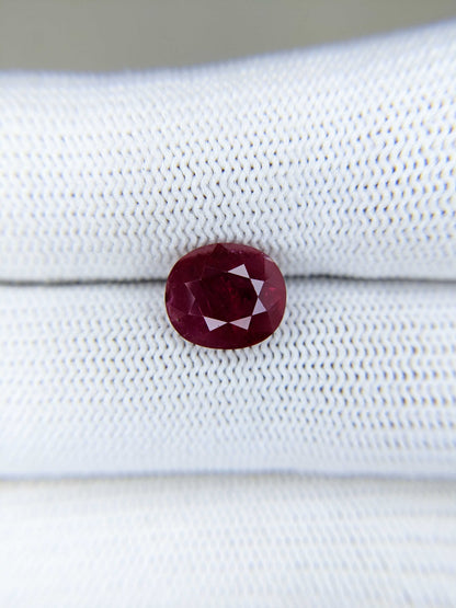 3.19 Carats Oval Cut Heat Red Ruby Loose Gemstone