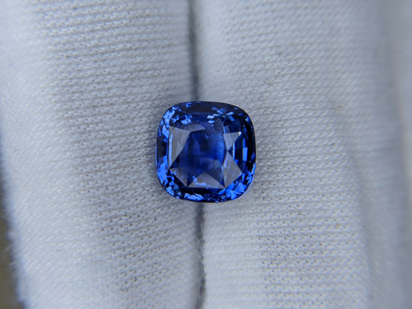 3.26 Carat Cushion Cut No Heat Medium Blue Sapphire Loose Gemstone GIA Certified