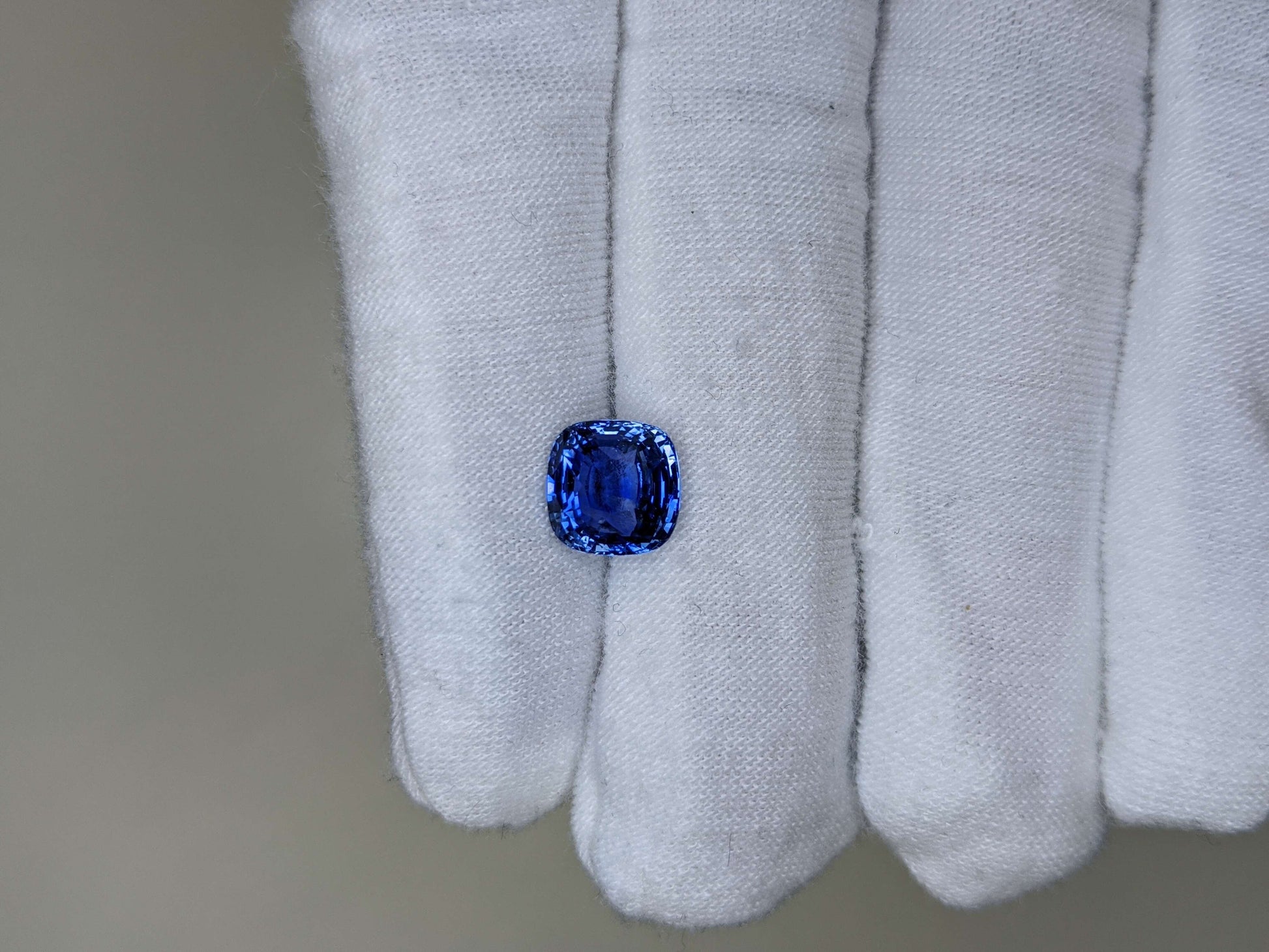 3.26 Carat Cushion Cut No Heat Medium Blue Sapphire Loose Gemstone GIA Certified On Hand