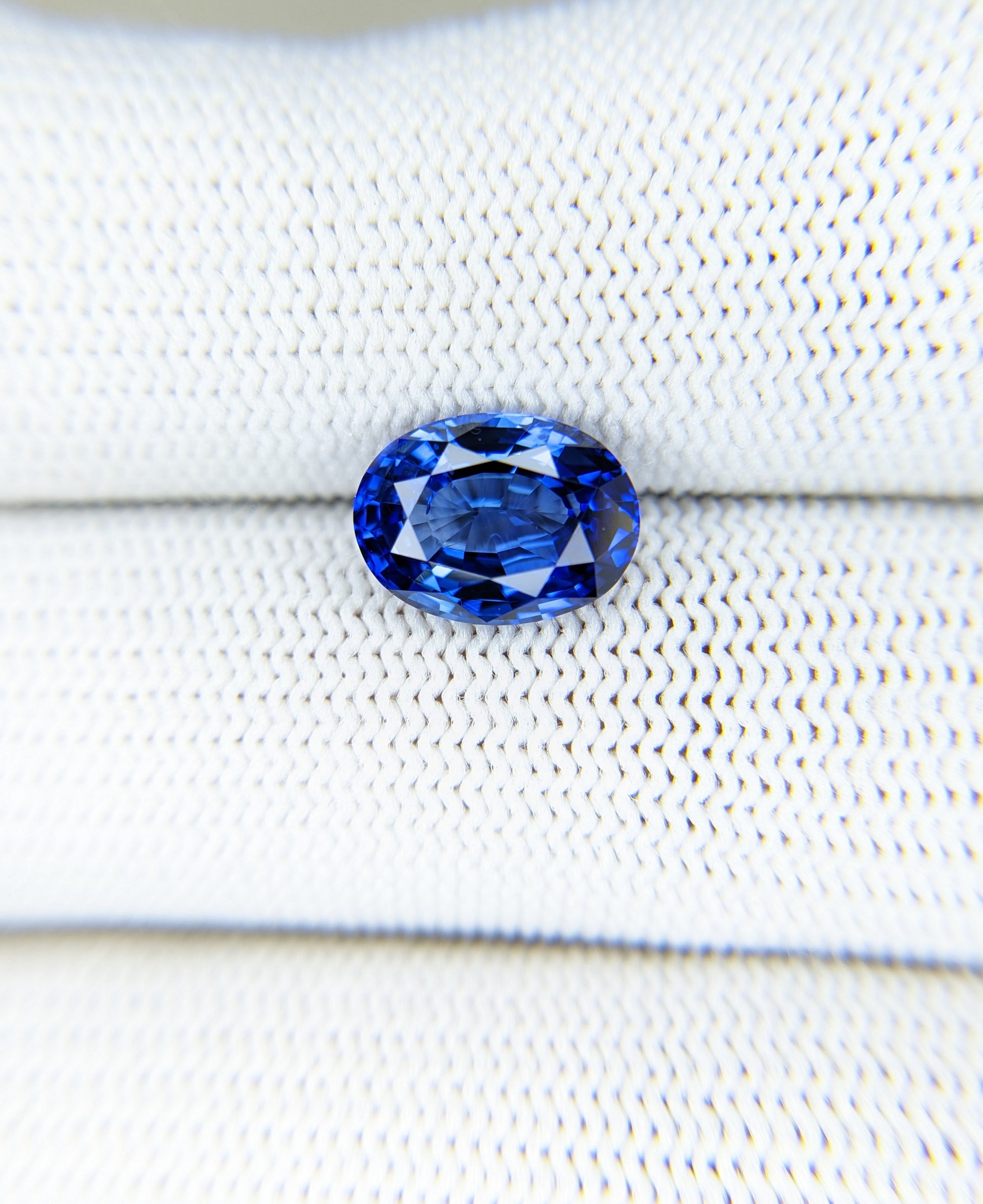 3.27 Carat Oval Cut Heat Blue Sapphire Loose Gemstone