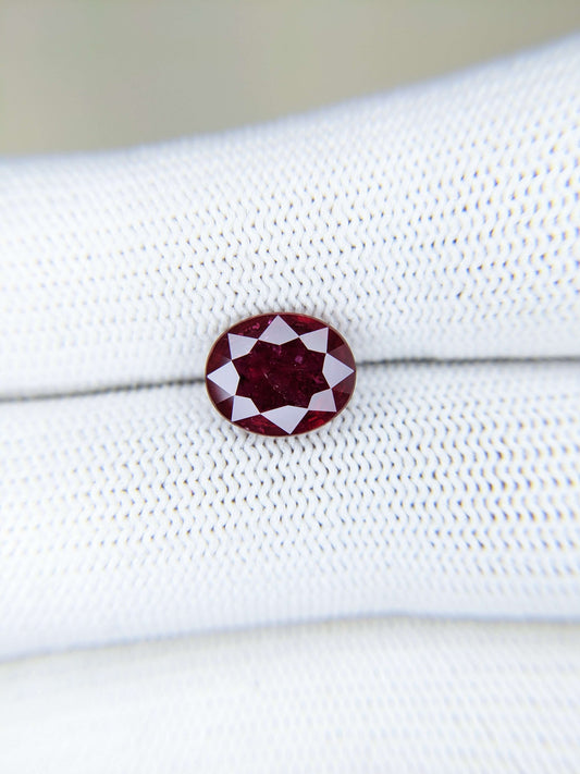 3.29 Carats Oval Cut Heat Red Ruby Loose Gemstone
