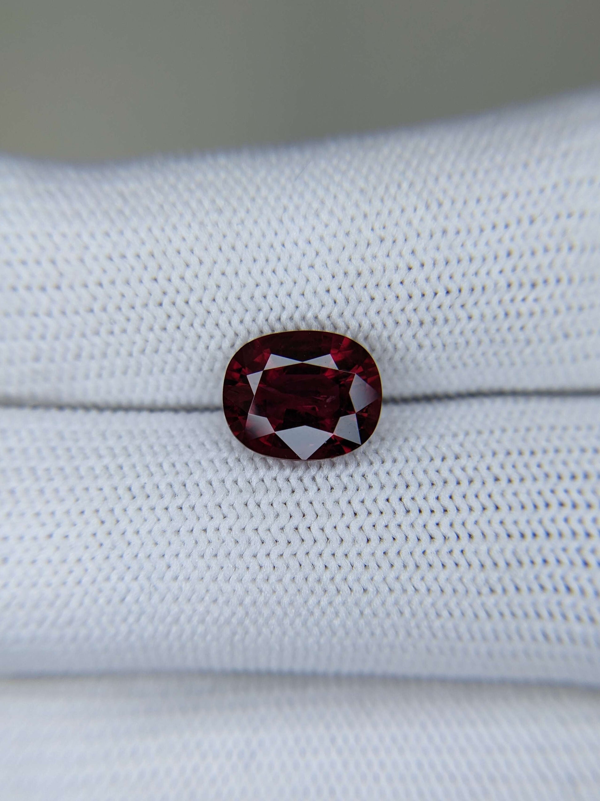 3.31 Carats Oval Cut Heat Pigeon Blood Red Ruby Loose Gemstone Bellerophon