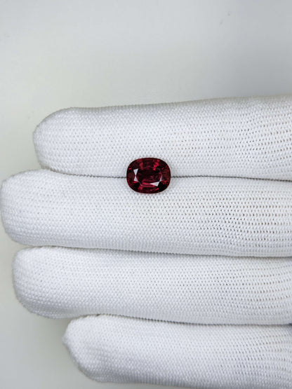 3.31 Carats Oval Cut Heat Pigeon Blood Red Ruby Loose Gemstone Bellerophon On Hand