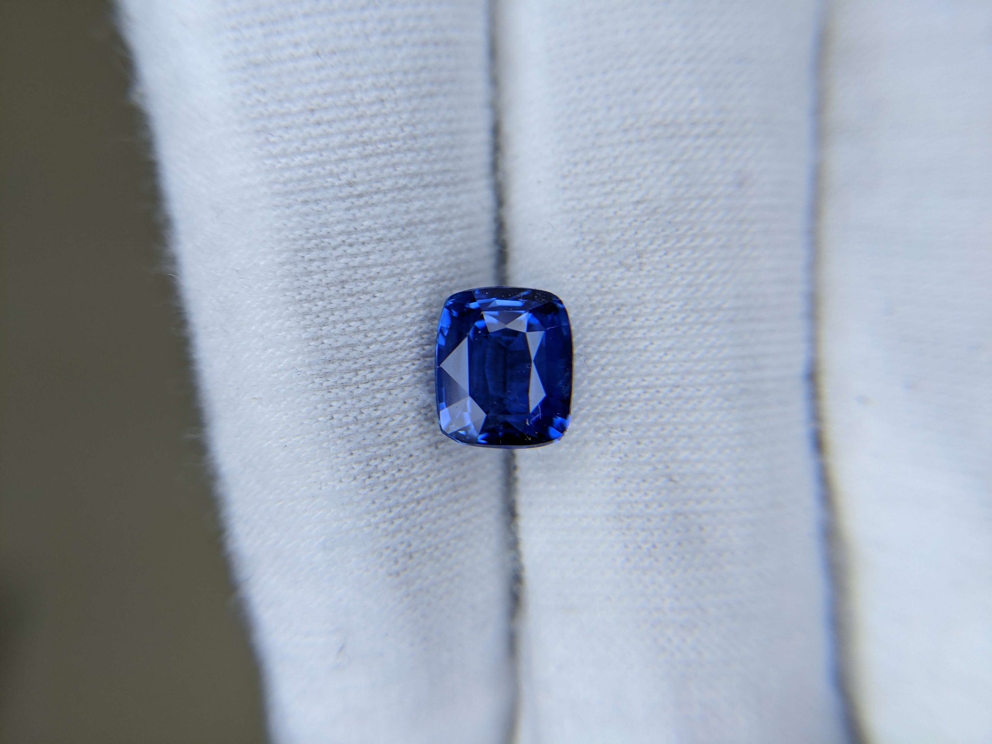3 Carat Cushion Cut No Heat Medium Blue Sapphire Loose Gemstone GIA Certified