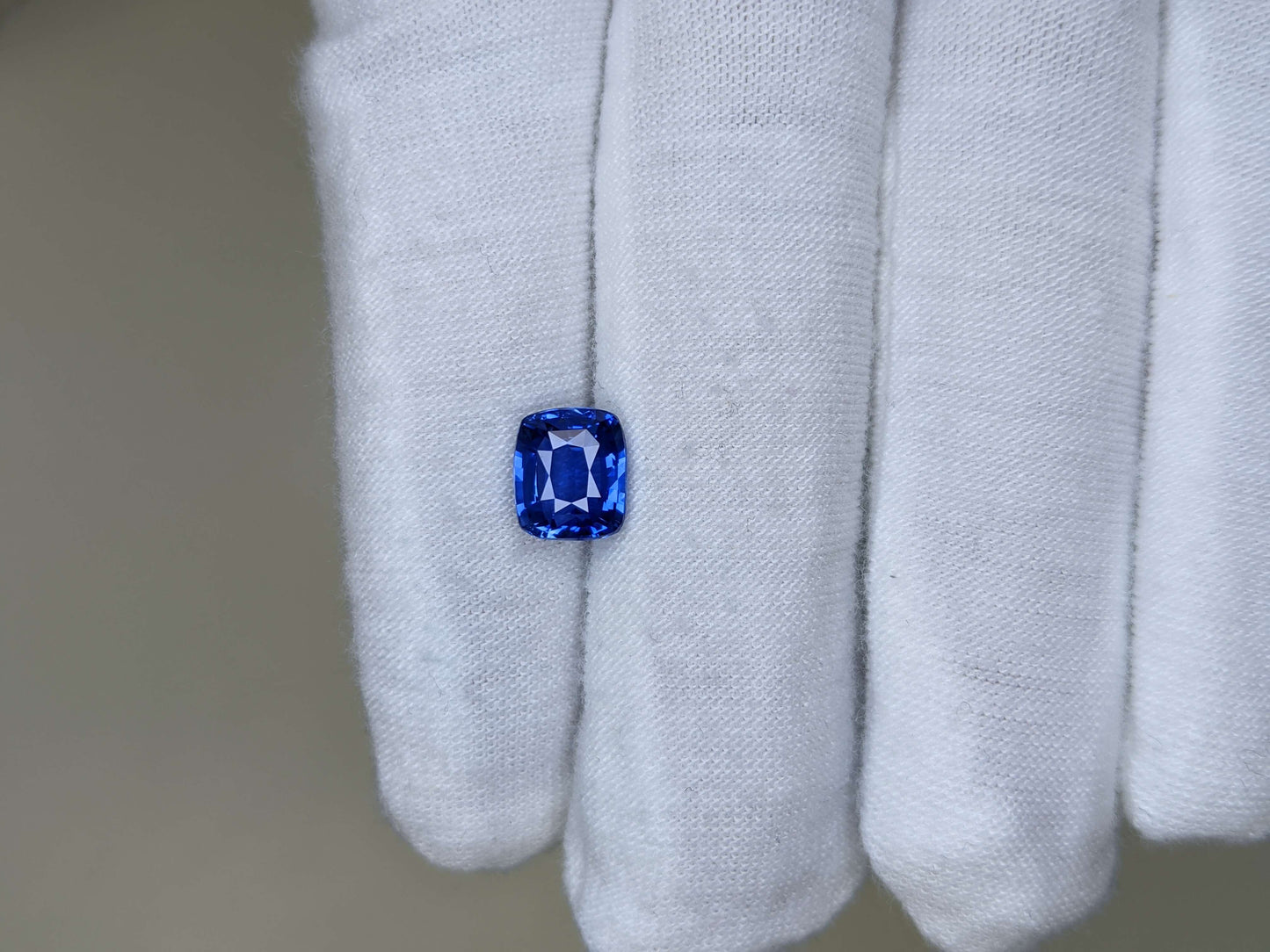 3 Carat Cushion Cut No Heat Medium Blue Sapphire Loose Gemstone GIA Certified On Hand