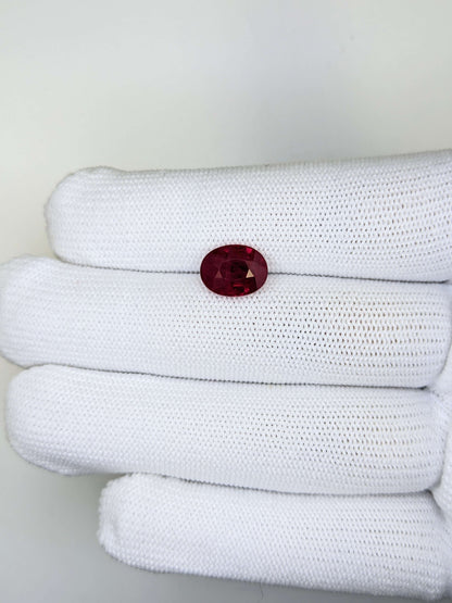 4.03 Carats Oval Cut Heat Pigeon Blood Red Ruby Loose Gemstone On Hand