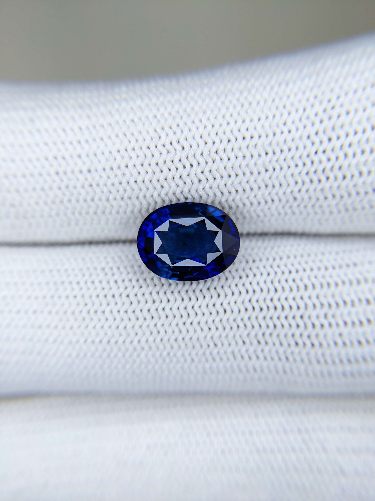 4.04 Carat Oval Cut Heat Blue Sapphire Loose Gemstone