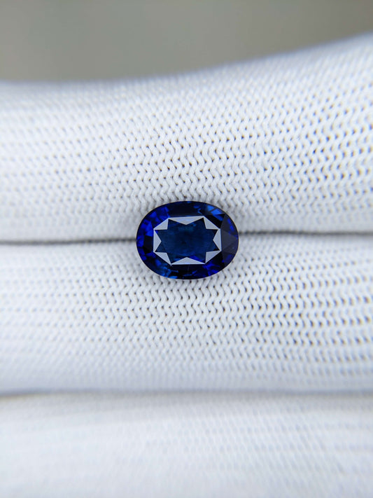 4.04 Carat Oval Cut Heat Blue Sapphire Loose Gemstone