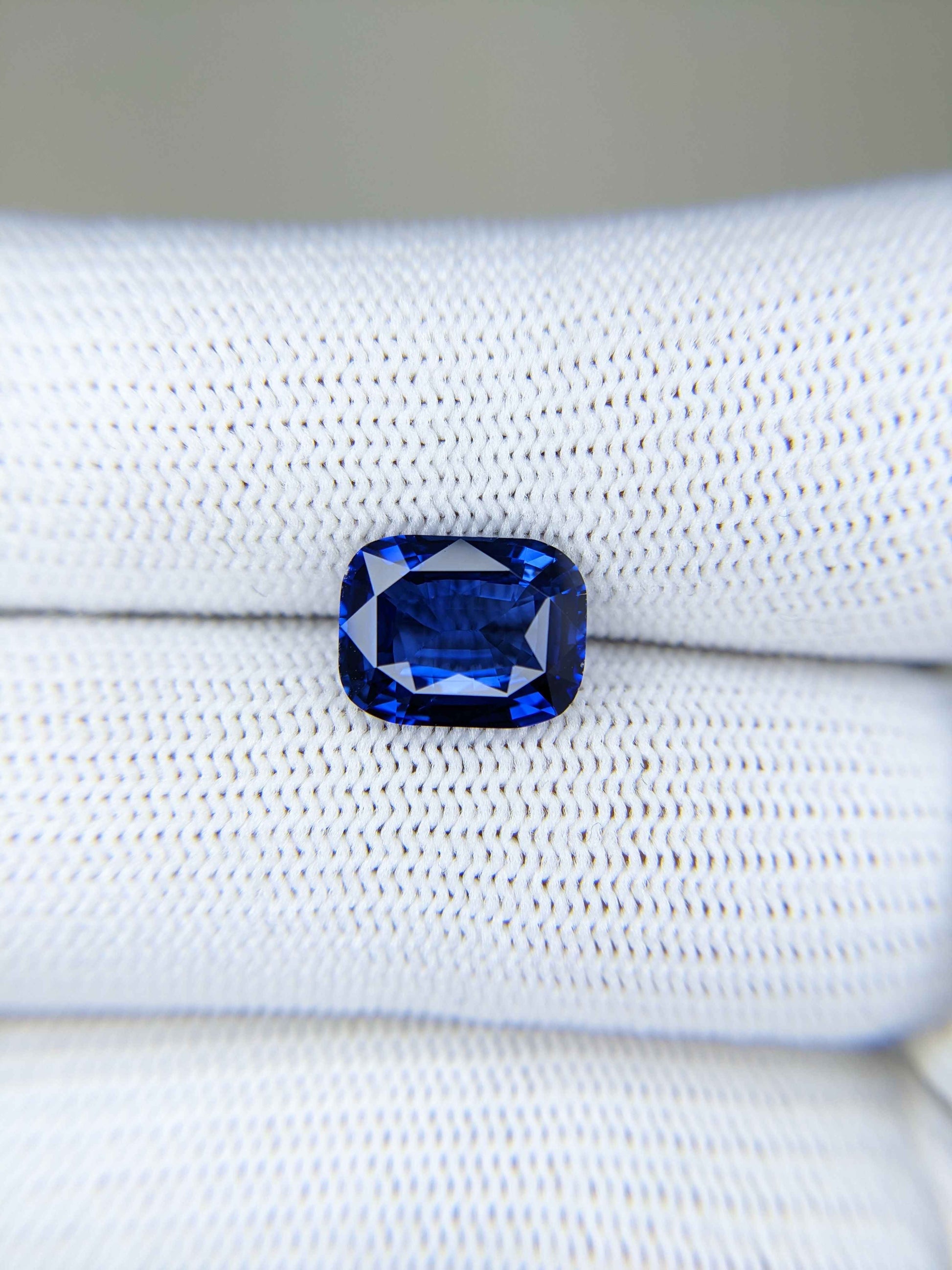 4.05 Carat Cushion Cut Heat Blue Sapphire Loose Gemstone