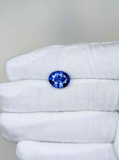 4.06 Carat Oval Cut Heat Blue Sapphire Loose Gemstone