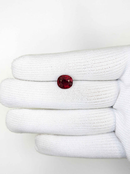 4.10 Carats Oval Cut Heat Pigeon Blood Red Ruby Loose Gemstone GFCO on hand