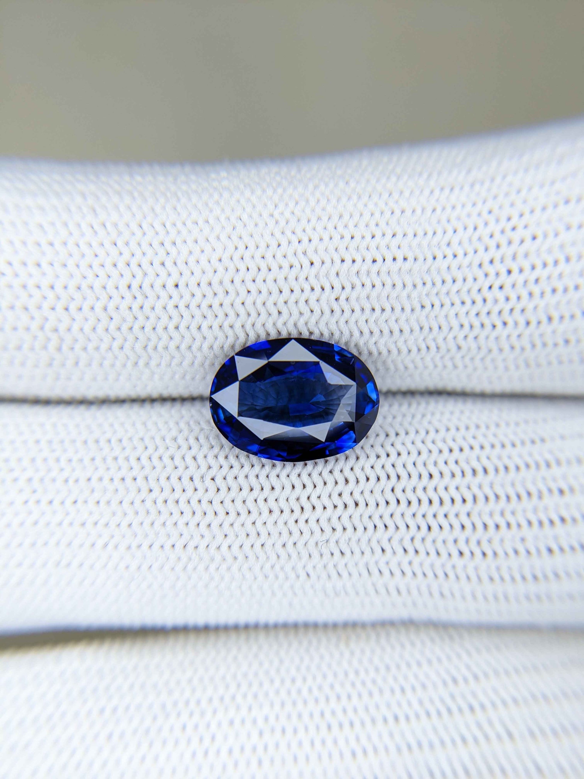 4.24 Carat Oval Cut Heat Blue Sapphire Loose Gemstone