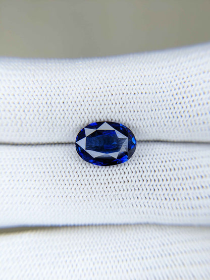4.24 Carat Oval Cut Heat Blue Sapphire Loose Gemstone