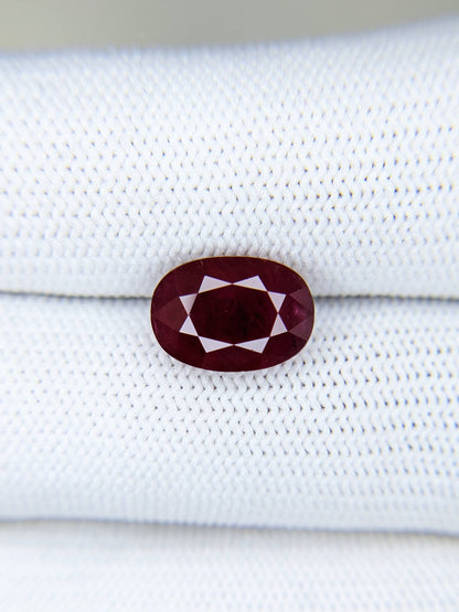 4.24 Carats Oval Cut Heat Red Ruby Loose Gemstone