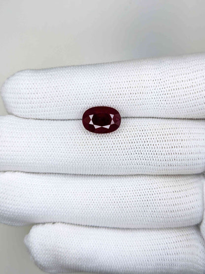 4.24 Carats Oval Cut Heat Red Ruby Loose Gemstone on hand