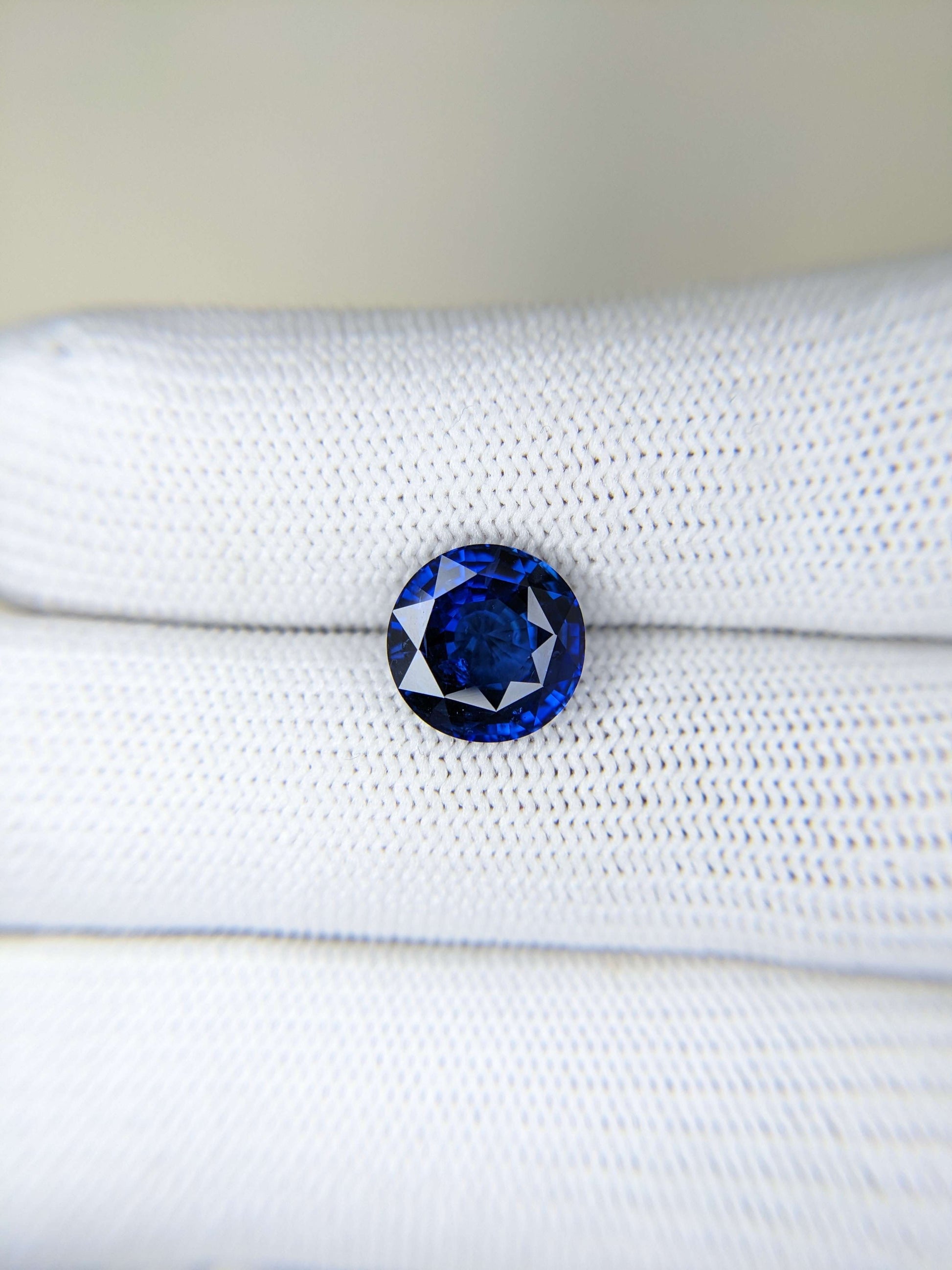 4.36 Carat Round Cut Heat Blue Sapphire Loose Gemstone
