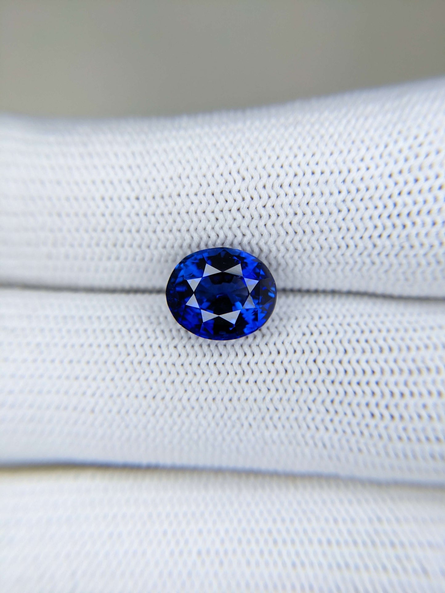 4.42 Carat Oval Cut Heat Blue Sapphire Loose Gemstone