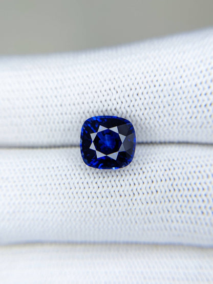 4.51 Carat Cushion Cut Heat Blue Sapphire Loose Gemstone
