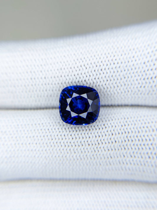 4.51 Carat Cushion Cut Heat Blue Sapphire Loose Gemstone